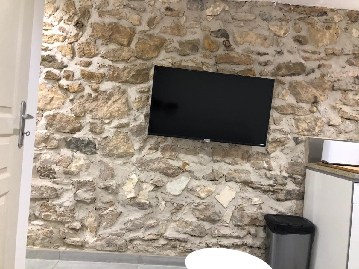 Les Olives Wifi Netflix Appart-Hotel-Provence La Fare-les-Oliviers Экстерьер фото